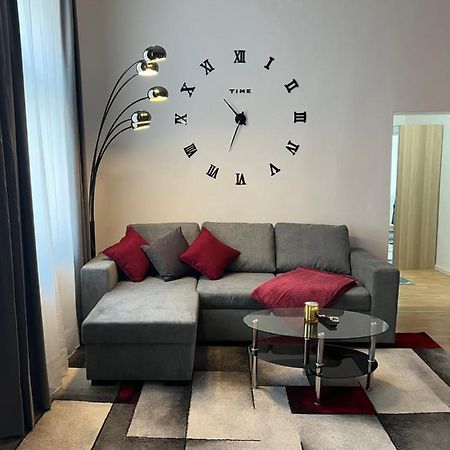 Spacious & Deluxe Big Apartment Near Prater Vienna Exterior photo