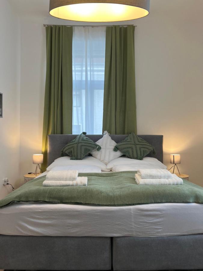 Spacious & Deluxe Big Apartment Near Prater Vienna Exterior photo